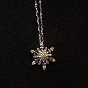 Authentic diamond white gold necklace. 1/5 c